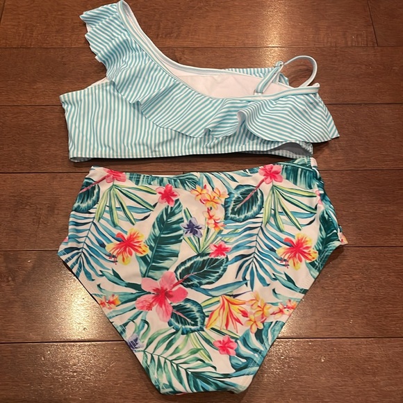 SHEIN blue tropical bikini - Picture 6 of 6